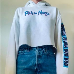 ✨cropped Rick and Morty sweatshirt ✨ white✨ small✨